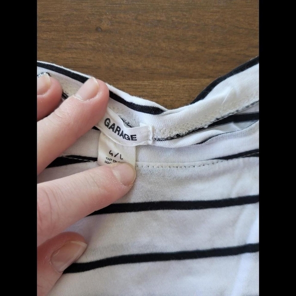 T-shirt - Picture 2 of 4